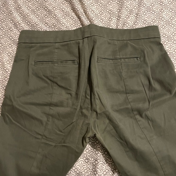 Gap ultra skinny olive green pants! - Picture 4 of 4